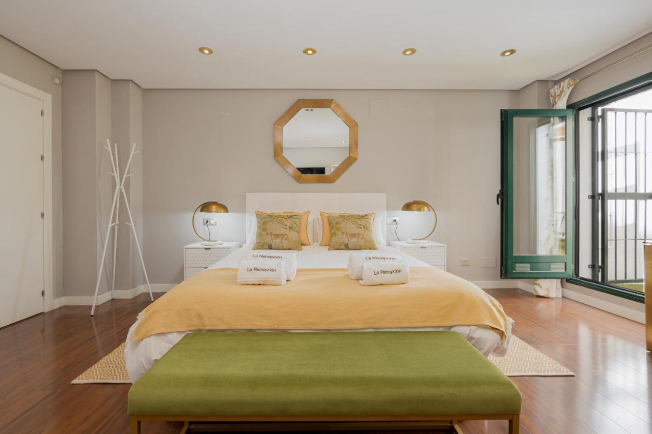 Апартаменты C30 Deluxe Studio With Terrace Into Cathedral Square Малага Экстерьер фото