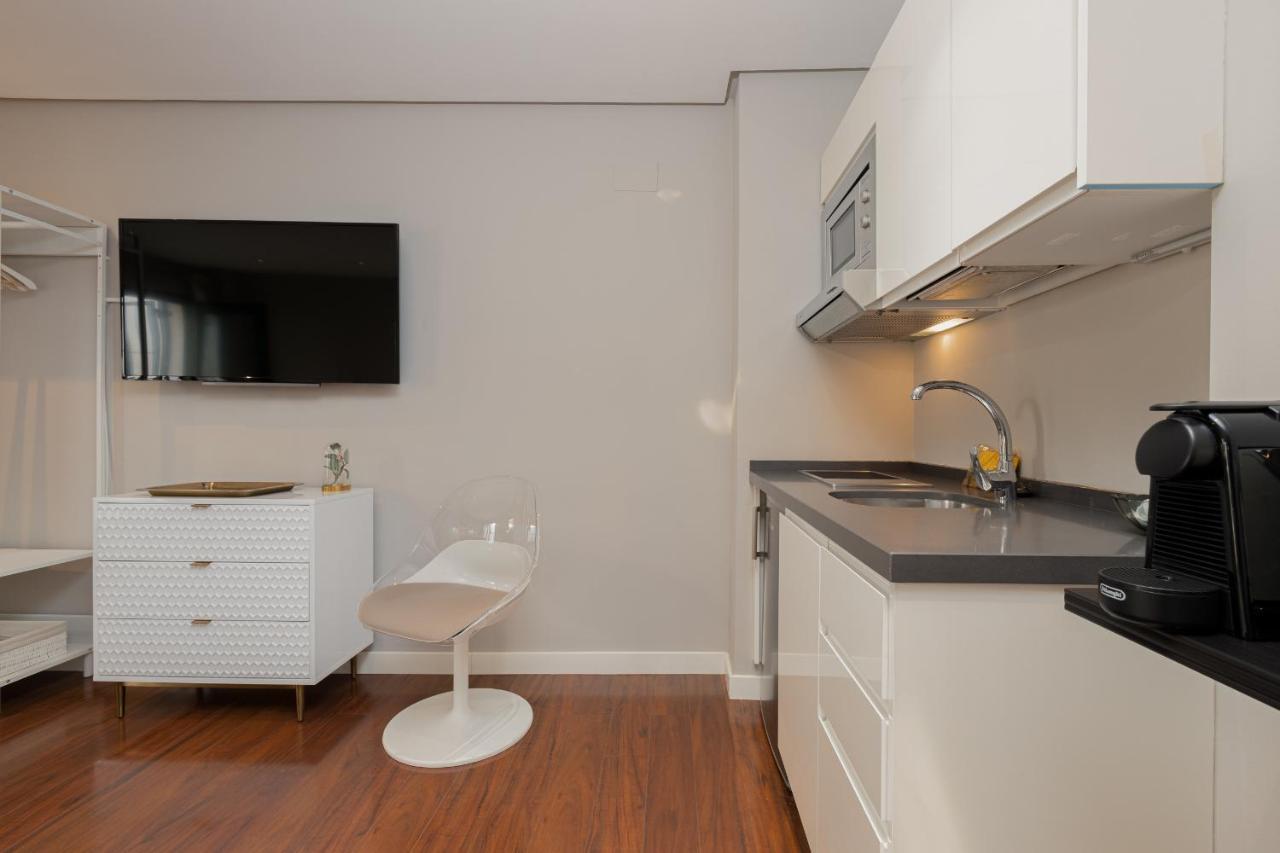 Апартаменты C30 Deluxe Studio With Terrace Into Cathedral Square Малага Экстерьер фото